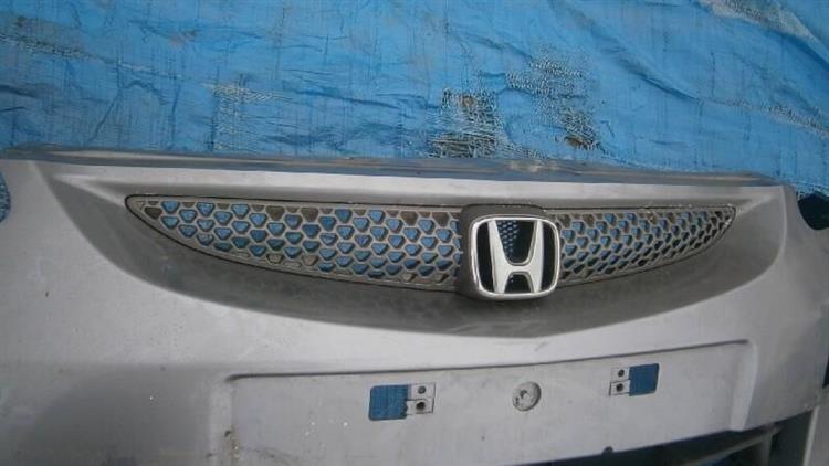 Решетка радиатора Хонда Джаз в Ханты-Мансийске 14123