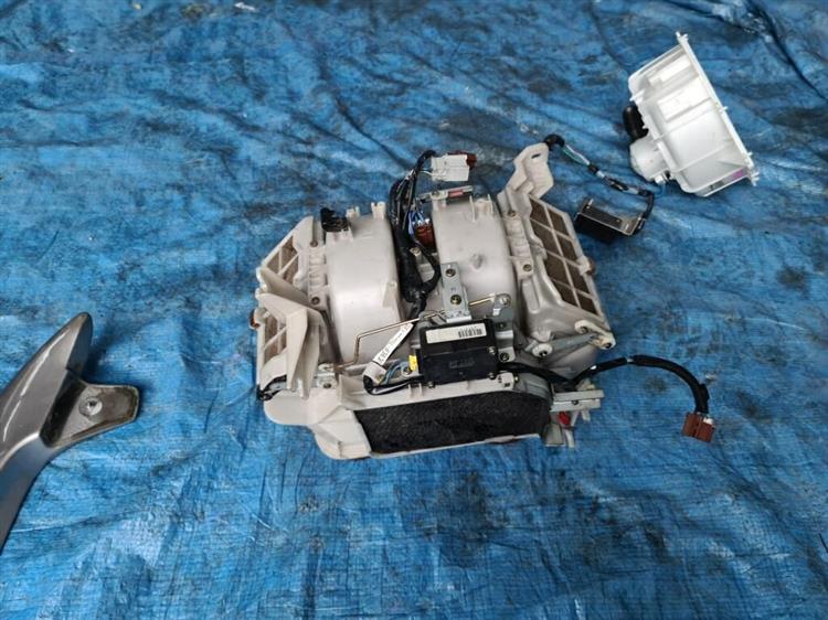 Мотор печки Хонда Легенд в Ханты-Мансийске 206136