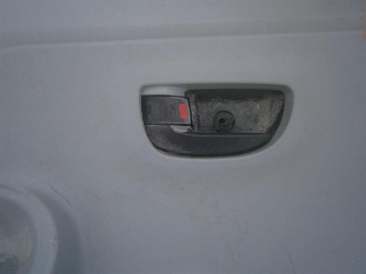 Дверь Тойота Аква в Ханты-Мансийске 66092